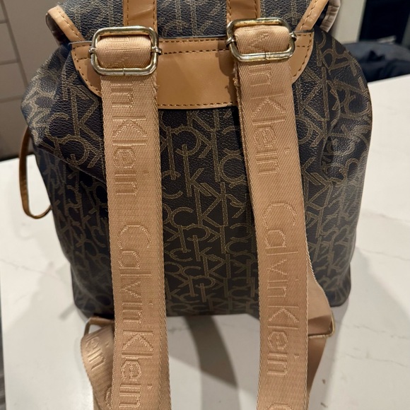 Calvin Klein Signature Collection Back Pack - Picture 10 of 10